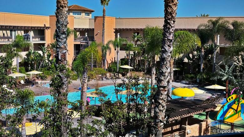 Grand Pacific Palisades Resort & Hotel