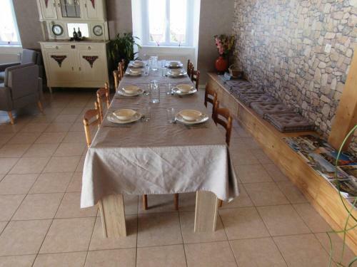 G�te Saint-germain-laprade, 4 Pi�ces, 8 Personnes - Fr-1-582-73