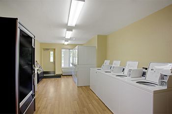 Hotel Crossland Economy Studios - Phoenix - West