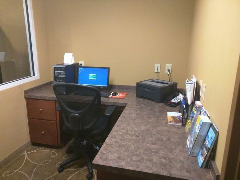 Holiday Inn Express Hotel & Suites Foley