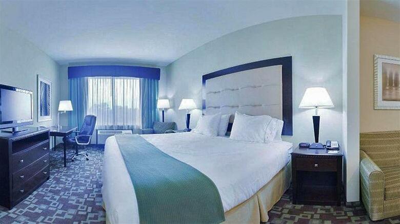 Holiday Inn Express Hotel & Suites Foley
