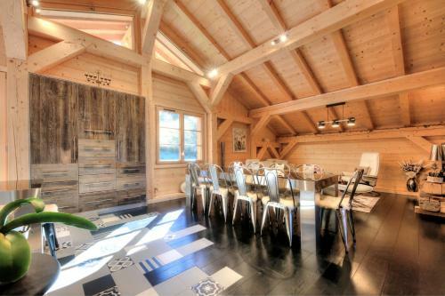 Immobilier De Montagne - La Collection - Champetre