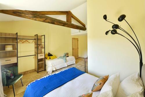 Hostal Les Jardins De Falgui�re
