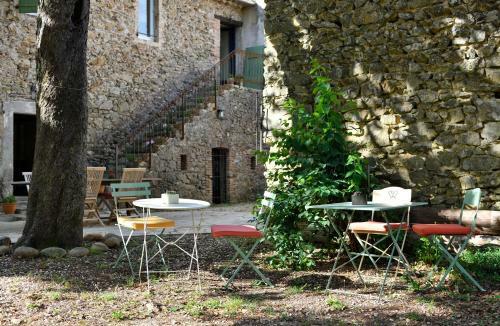Hostal Les Jardins De Falgui�re