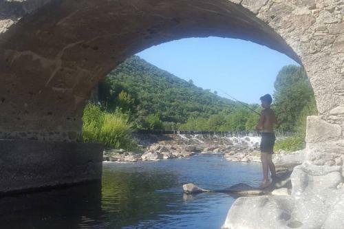 St Jean Du Gard : Spacious Apartment With Use Of Pool