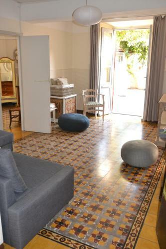 St Jean Du Gard : Spacious Apartment With Use Of Pool