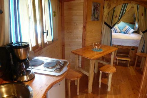 Hostal Roulottes Au Pied Du Vercors