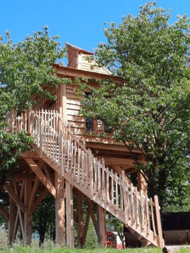 Hostal Roulottes Au Pied Du Vercors