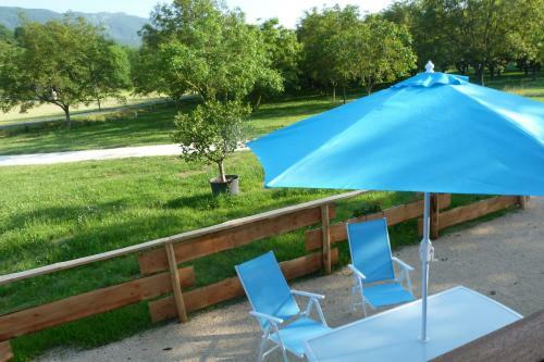 Hostal Roulottes Au Pied Du Vercors