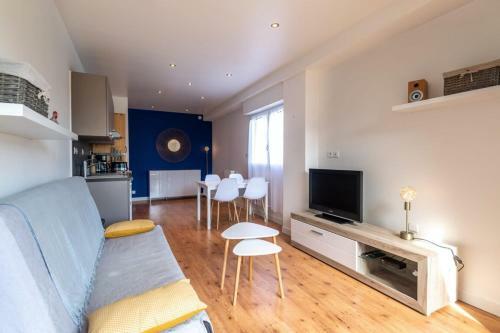 Apartment For 4 People 12 Minutes From Annecy
