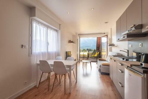 Apartment For 4 People 12 Minutes From Annecy