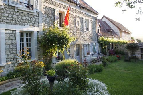Hostal Avenue Du Ch�teau
