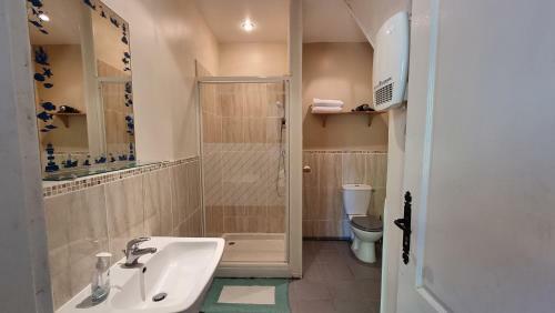 4 Bedroom Holiday Home With Private Pool And Garden