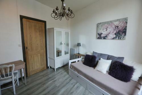 Maison Atypique Dans Cit� M�di�vale