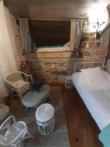 Maison Atypique Dans Cit� M�di�vale
