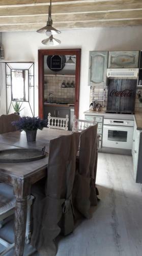 Maison Atypique Dans Cit� M�di�vale