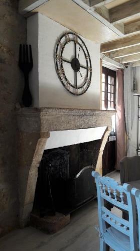 Maison Atypique Dans Cit� M�di�vale