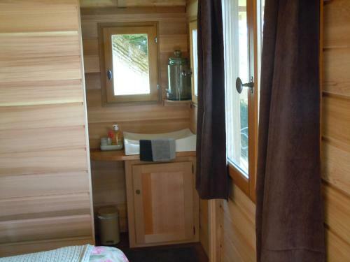 Bed & Breakfast Cabanes Et Chambre � La Bernardiere