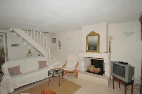 Petite Maison De Village � Deux Pas Du Port
