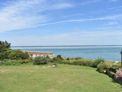 2 Fort Victoria Cottages