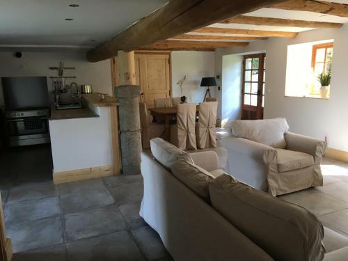 G�te L Atelier Du Peintre