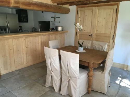 G�te L Atelier Du Peintre