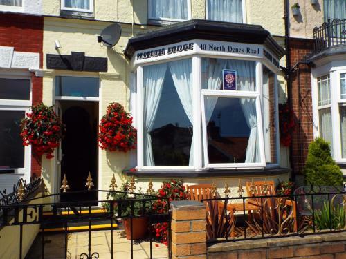Hostal Maluth Lodge