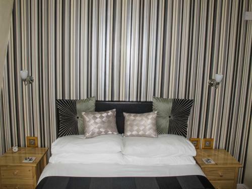 Hostal The White Lodge