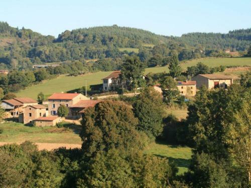G�te Saint-romain-d'urf�, 3 Pi�ces, 4 Personnes - Fr-1-496-189