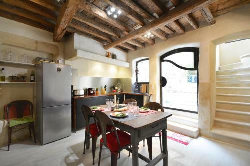 18 Nostra - Une Maison De Charme Dans Le Centre Historique