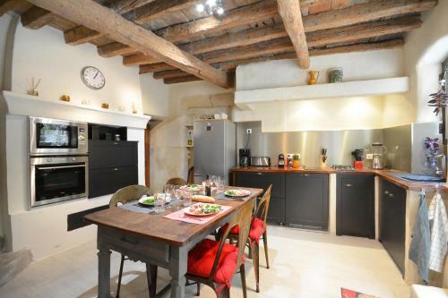 18 Nostra - Une Maison De Charme Dans Le Centre Historique