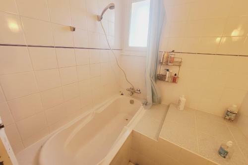 Apartamento Spacious House In A Quiet Area