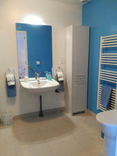 Bed & Breakfast Les G�tes Du Vigneron Et Cd'h