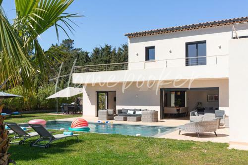 Villa Era Homebooker