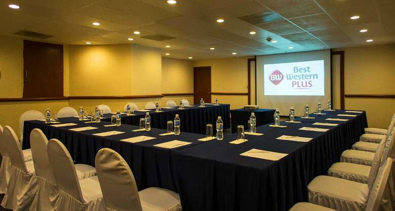 Hotel Fiesta Inn Morelia