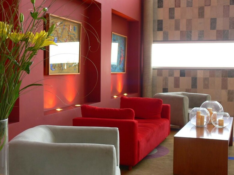 Hotel NH Montevideo Columbia
