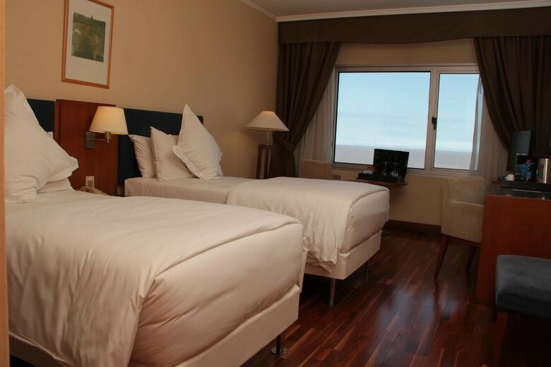 Hotel NH Montevideo Columbia