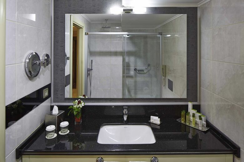 Hotel Doubletree By Hilton Izmir - Alsancak