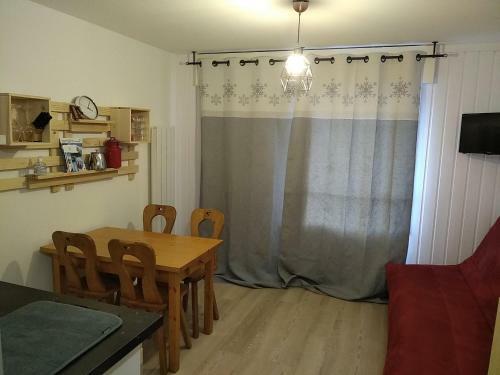 Apartamento Studio De Charme � Samo�ns Les Espaces
