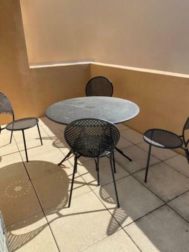Apartamento Bright Apt With Terrace In Saumane De Vaucluse