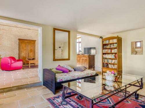 Spacious Holiday Home In Sauveterre de L�mance With Library