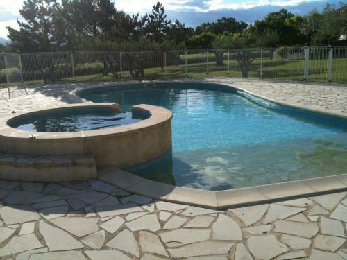 Maison C�vennes Gard 8 Pers Avec Piscine Jacuzzi Animaux Accept�s