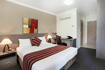 Aparthotel Adara Camperdown Hotel