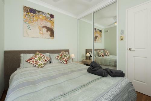 Sydney Inner City Sanctuary- 2 Bedroom Apartment