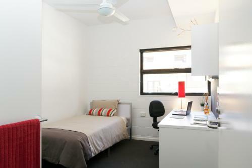 Apartamentos Uws Village