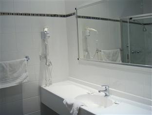 Liberty Plains Motor Inn