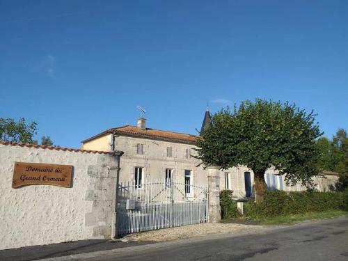 Domaine Du Grand Ormeau - Maison Enti�re