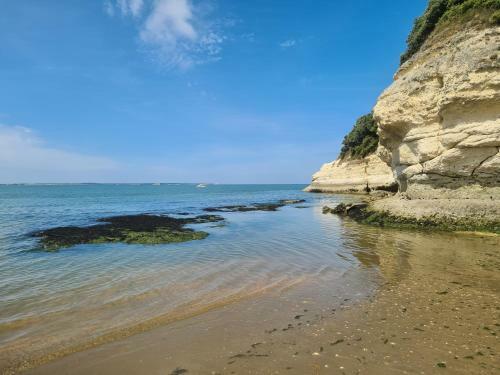 Le Calme de La Nature � 8 Minutes Des Plages