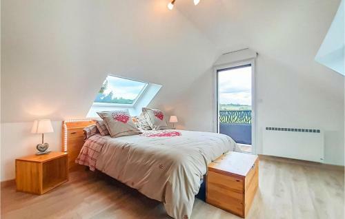 Stunning Home In Ledinghem With Jacuzzi, Sauna And Wifi