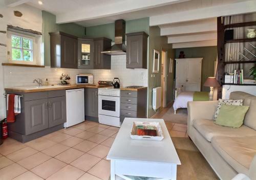 Apartamento Hayloft At Kergudon Gites